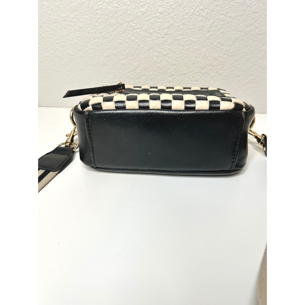 Universal Thread Woven Checker Camera Bag Black Cream - Picture 4 of 8